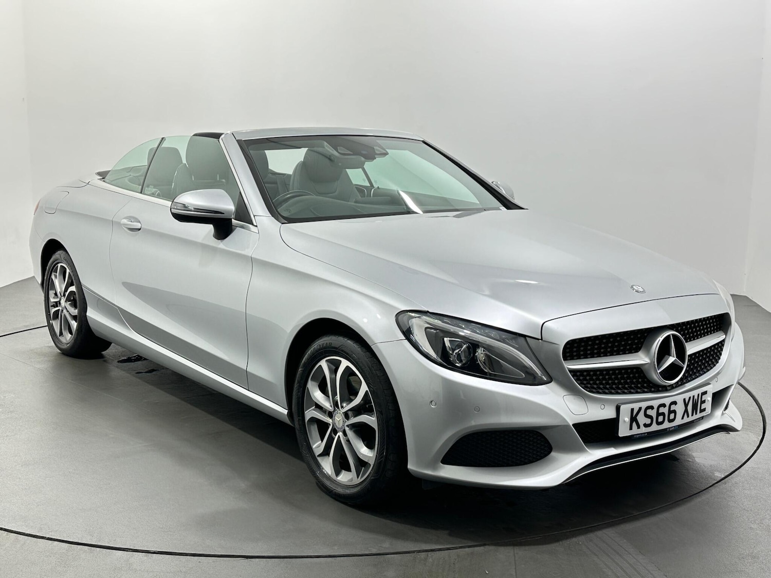 Used Mercedes-Benz C Class 2017 for sale - 76878656: Photo 1