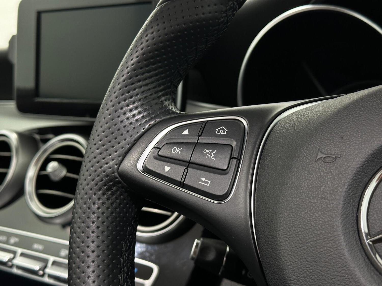 Used Mercedes-Benz C Class 2017 for sale - 76878656: Photo 15