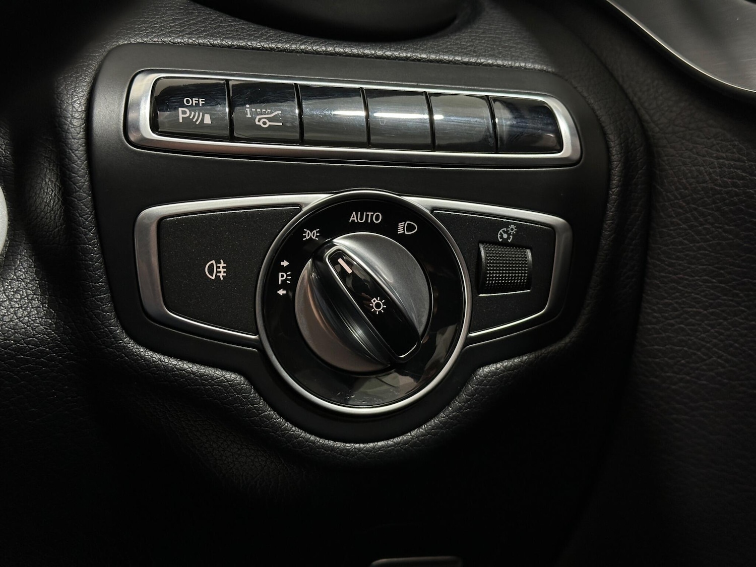 Used Mercedes-Benz C Class 2017 for sale - 76878656: Photo 17