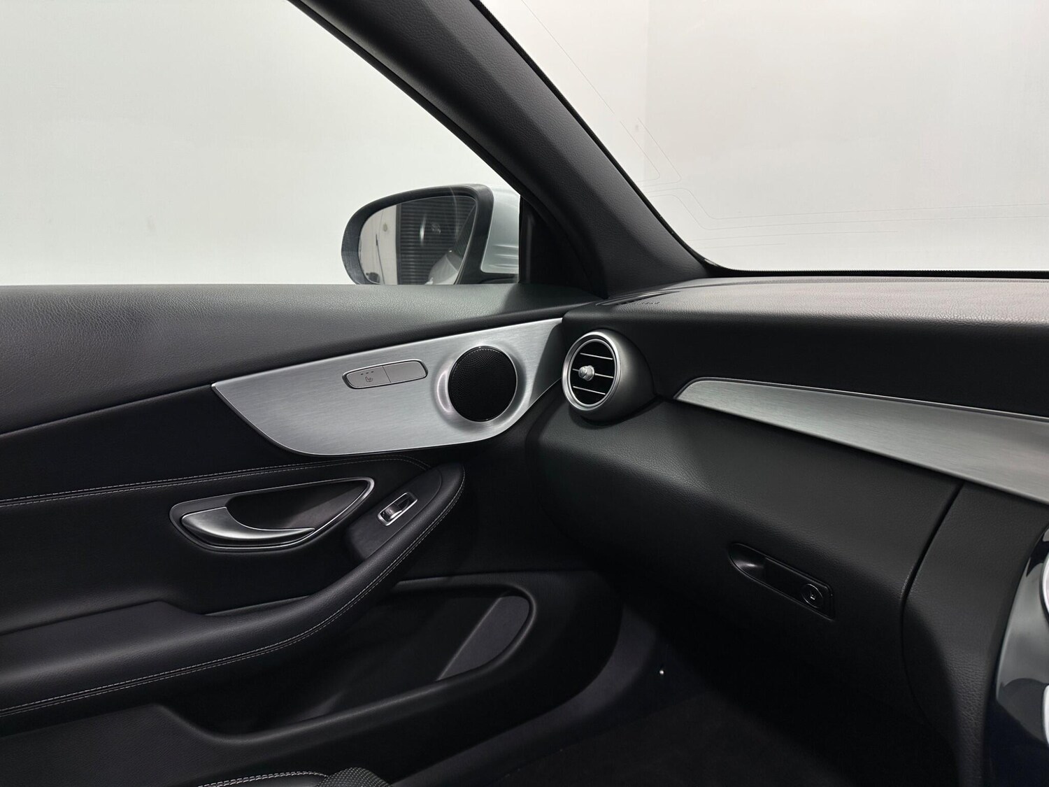 Used Mercedes-Benz C Class 2017 for sale - 76878656: Photo 26