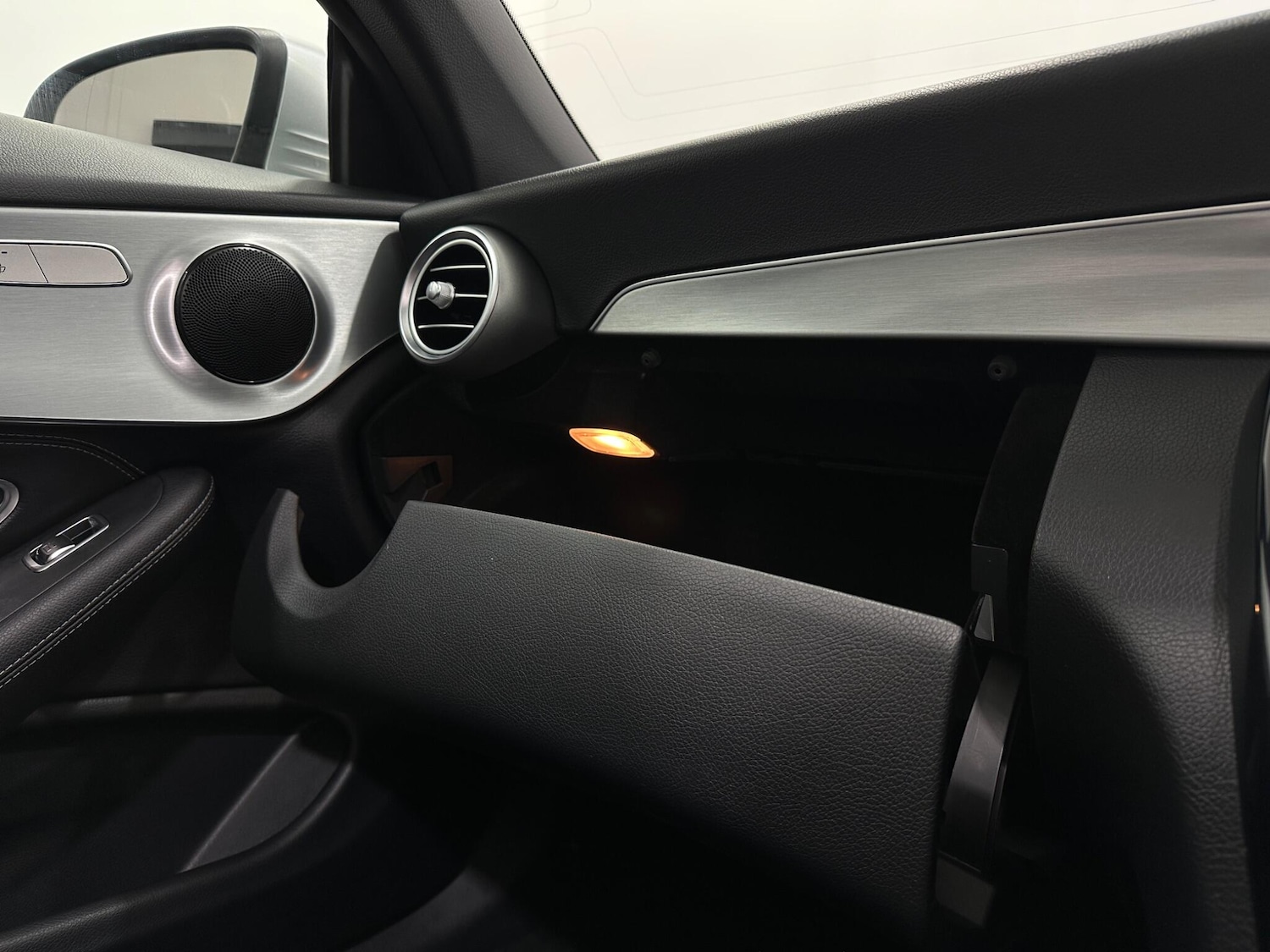 Used Mercedes-Benz C Class 2017 for sale - 76878656: Photo 27