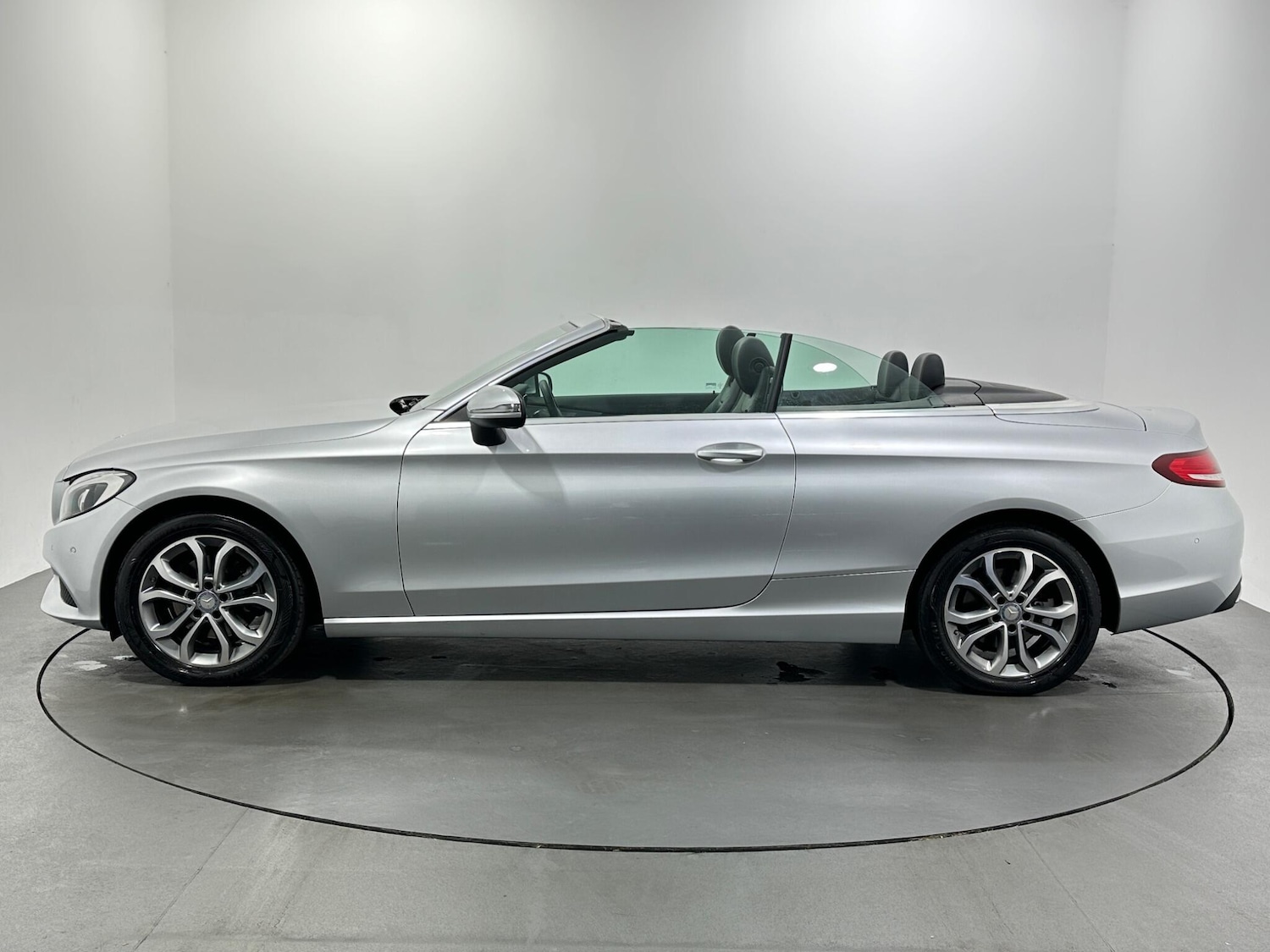 Used Mercedes-Benz C Class 2017 for sale - 76878656: Photo 5