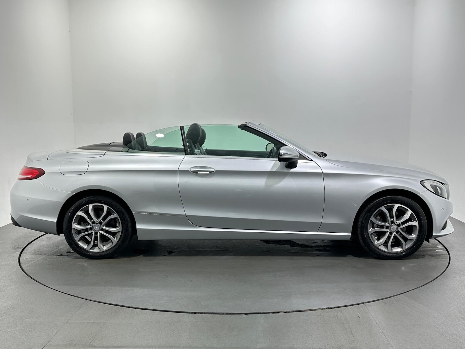 Used Mercedes-Benz C Class 2017 for sale - 76878656: Photo 9