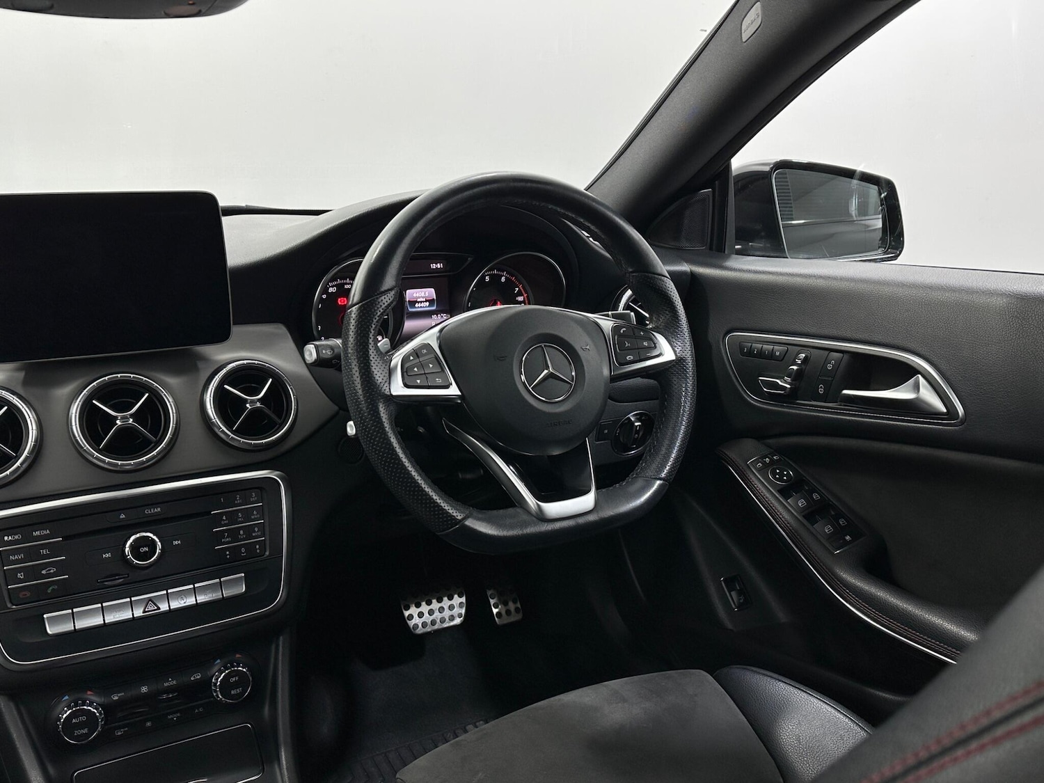 Used Mercedes-Benz CLA 2018 for sale - 77982266: Photo 12