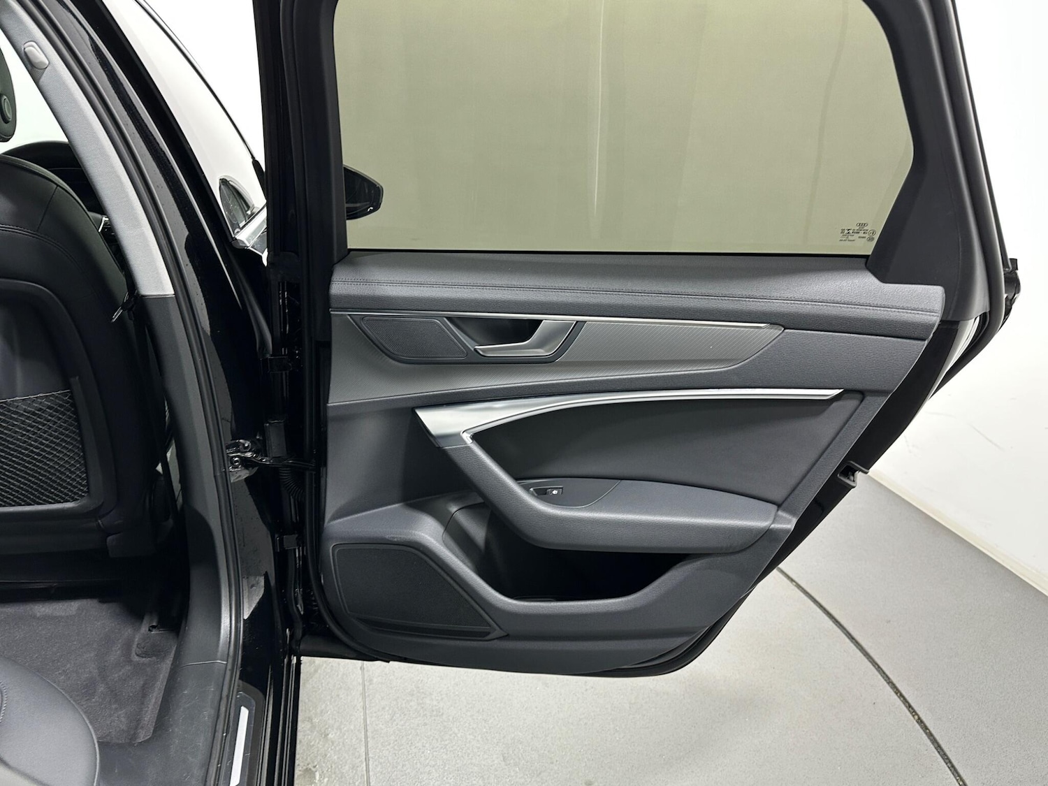 Used Audi A6 Avant for sale - 76886440: Photo 40