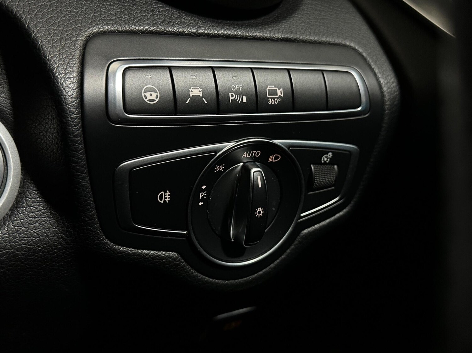 Used Mercedes-Benz GLC for sale - 77940116: Photo 18