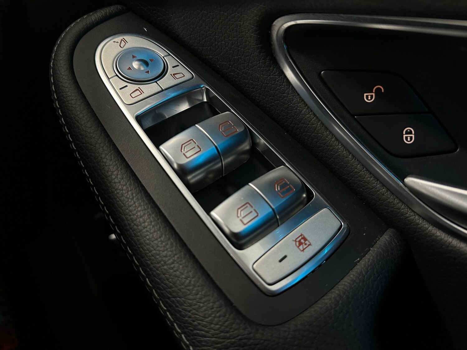 Used Mercedes-Benz GLC for sale - 77940116: Photo 19