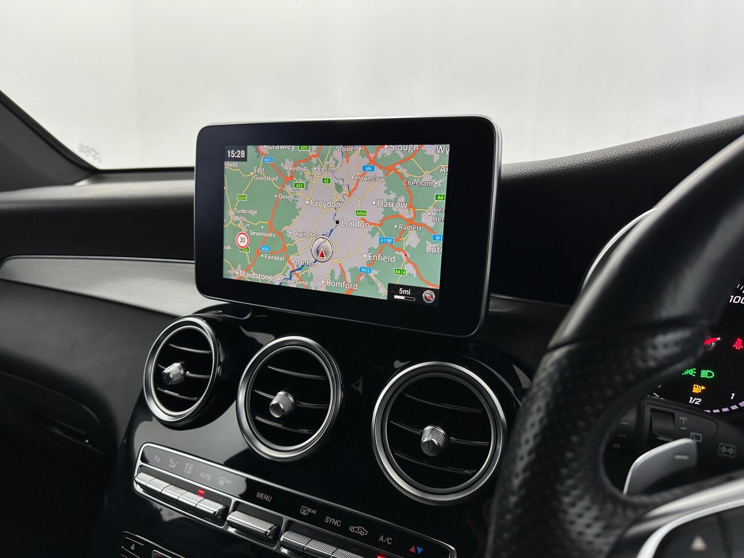 Used Mercedes-Benz GLC for sale - 77940116: Photo 26