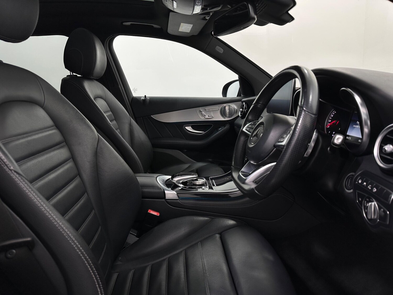 Used Mercedes-Benz GLC for sale - 77940116: Photo 34