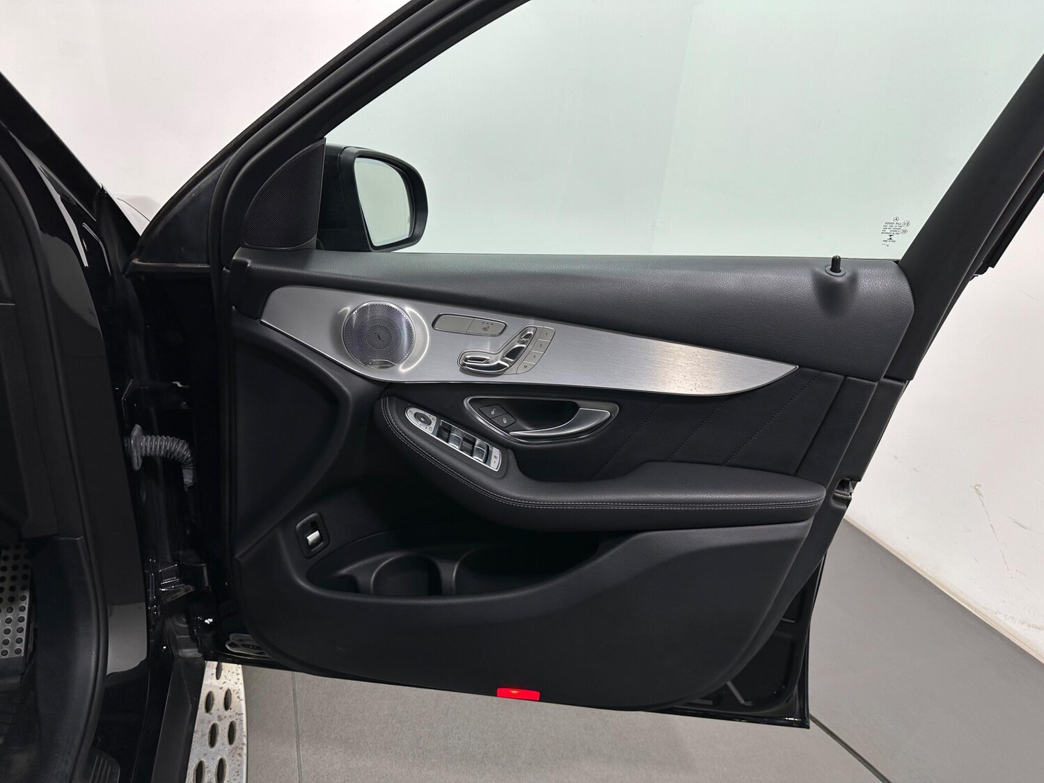 Used Mercedes-Benz GLC for sale - 77940116: Photo 36