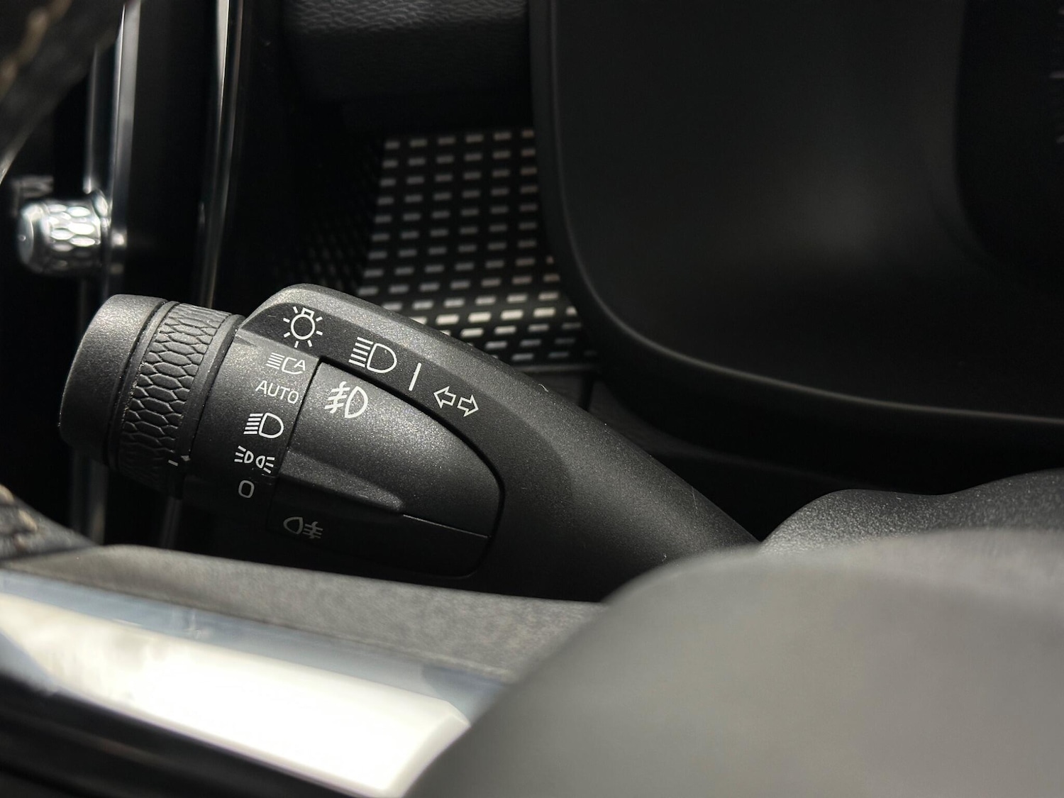 Used Volvo XC40 for sale - 78136090: Photo 13