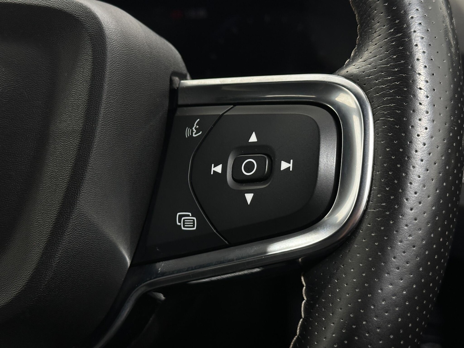 Used Volvo XC40 for sale - 78136090: Photo 15