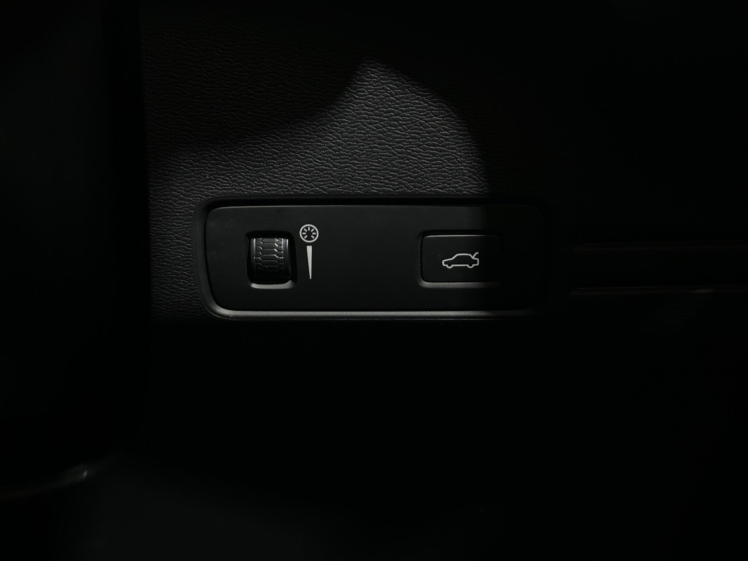 Used Volvo XC40 for sale - 78136090: Photo 17