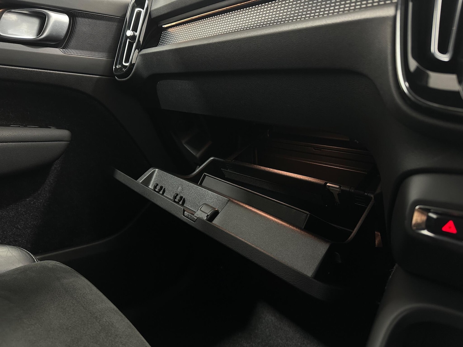 Used Volvo XC40 for sale - 78136090: Photo 26