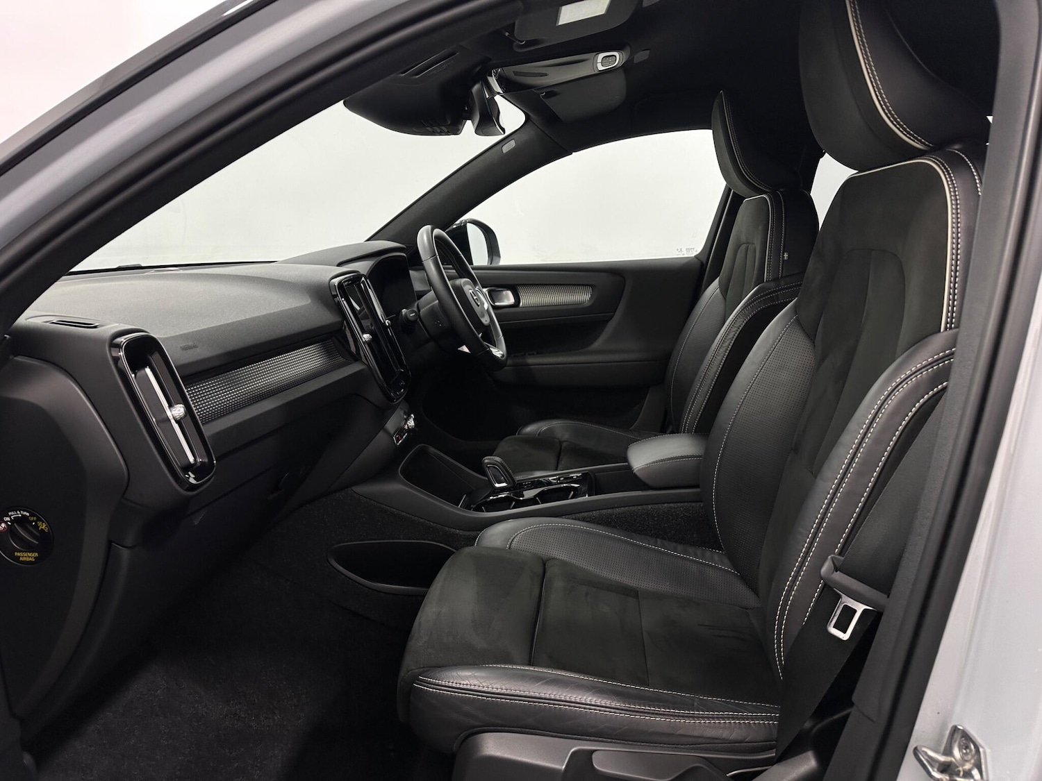 Used Volvo XC40 for sale - 78136090: Photo 33