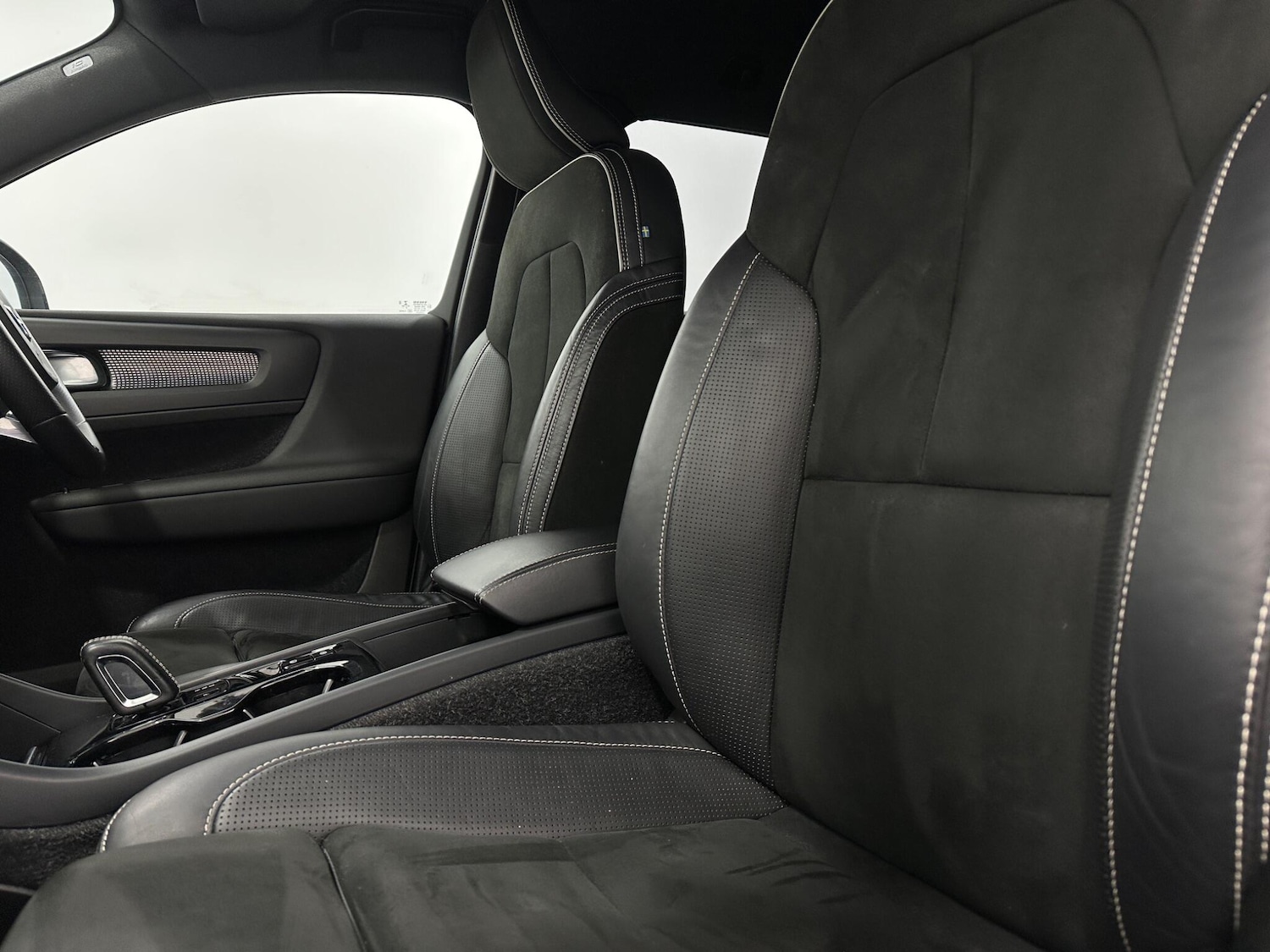 Used Volvo XC40 for sale - 78136090: Photo 34