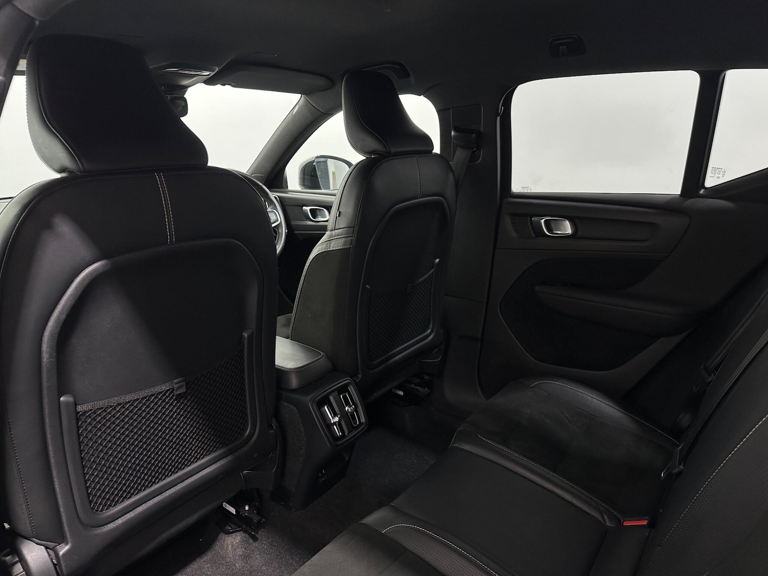 Used Volvo XC40 for sale - 78136090: Photo 37