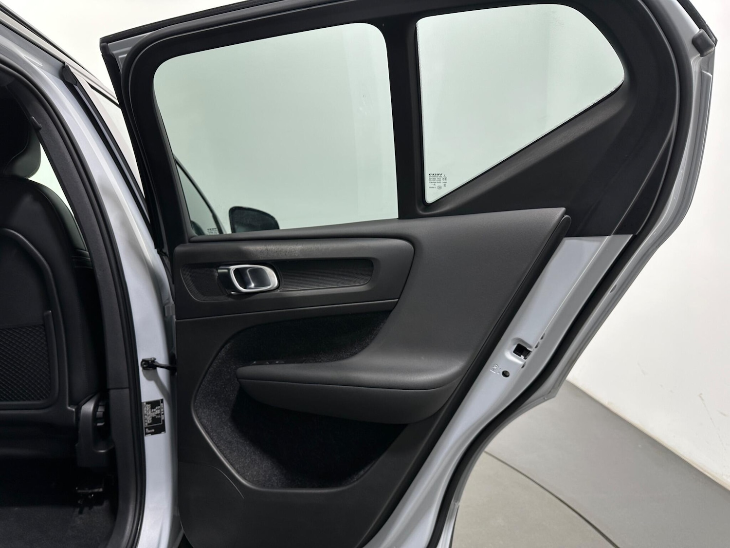 Used Volvo XC40 for sale - 78136090: Photo 42