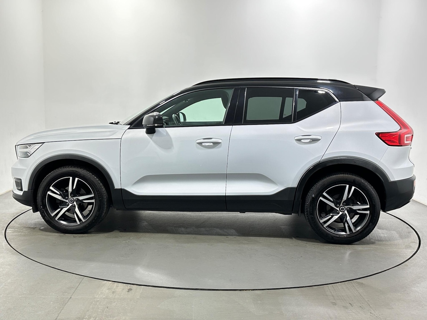 Used Volvo XC40 for sale - 78136090: Photo 5