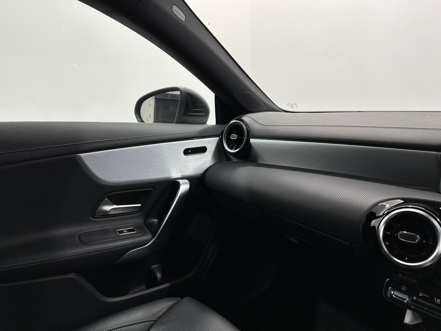 Used Mercedes-Benz CLA 2020 for sale - 76878997: Photo 27