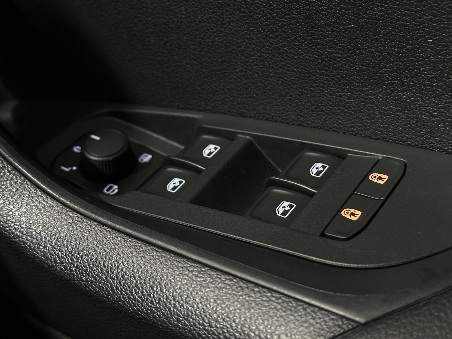 Used Skoda Karoq 2021 for sale - 76878447: Photo 17