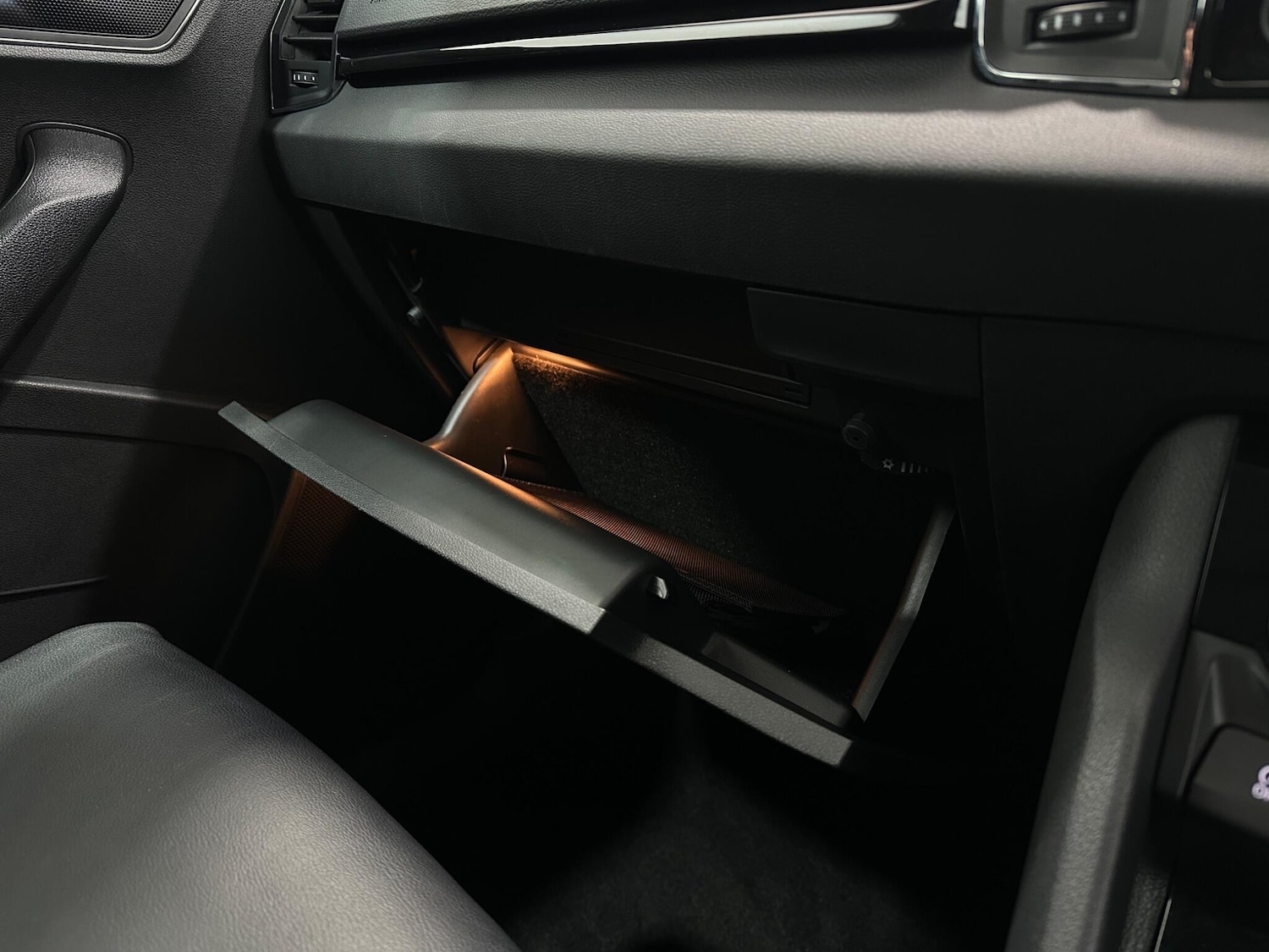 Used Skoda Karoq 2021 for sale - 76878447: Photo 28