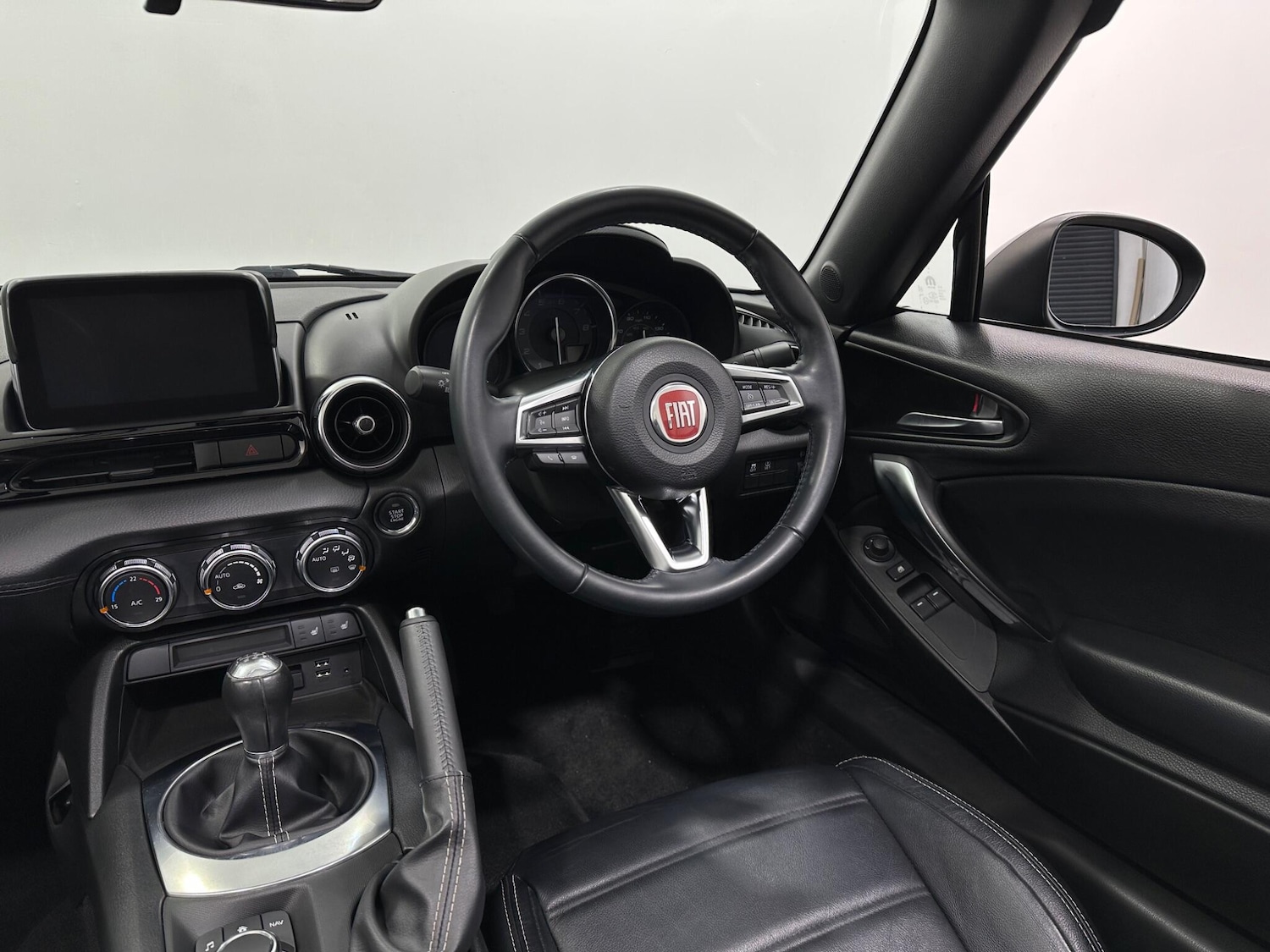 Used Fiat 124 Spider 2018 for sale - 76878971: Photo 11