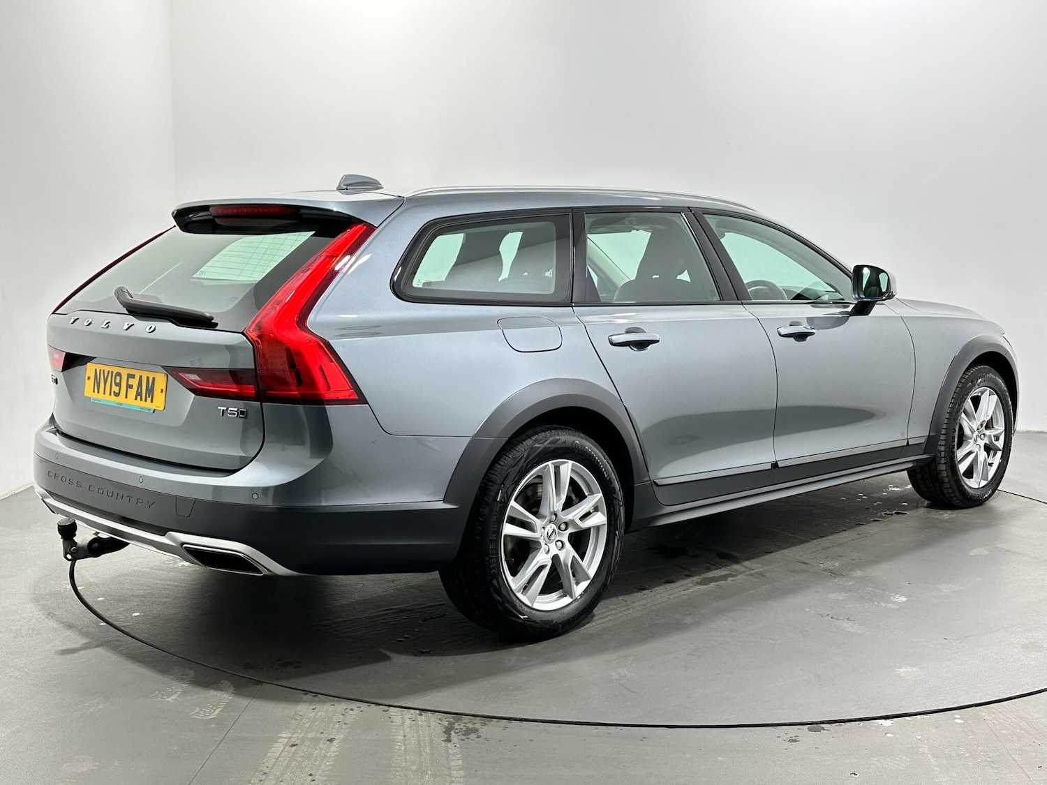 Used Volvo V90 2019 for sale - 77883416: Photo 8