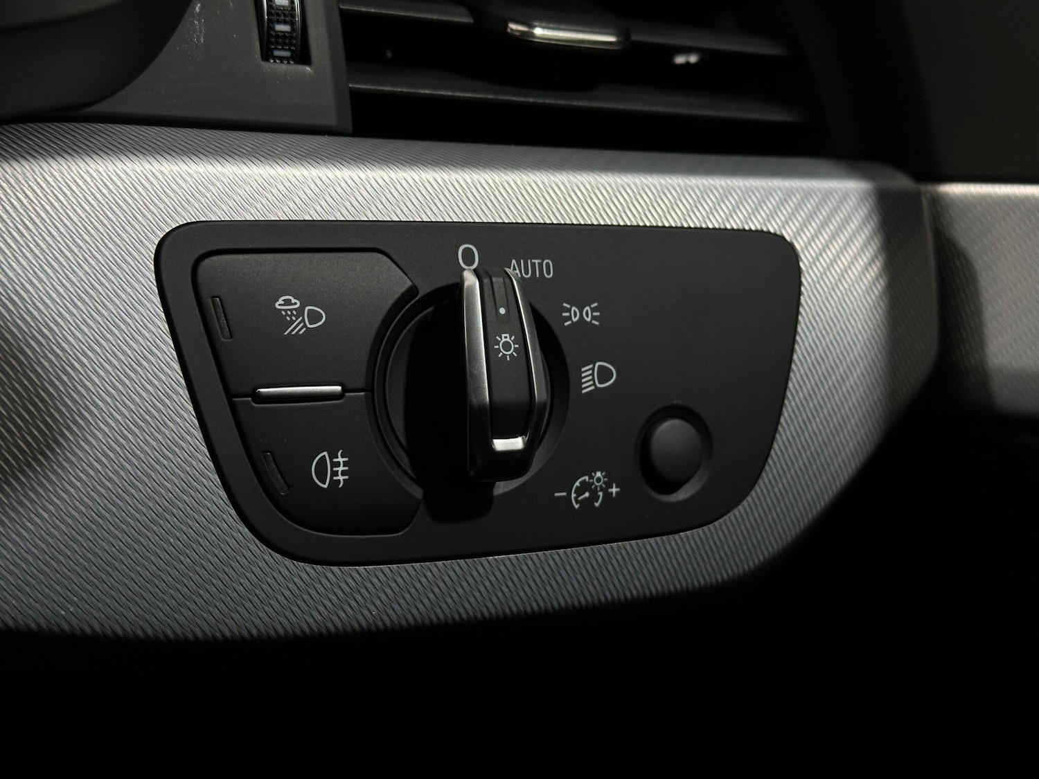 Used Audi A4 2018 for sale - 77440244: Photo 18