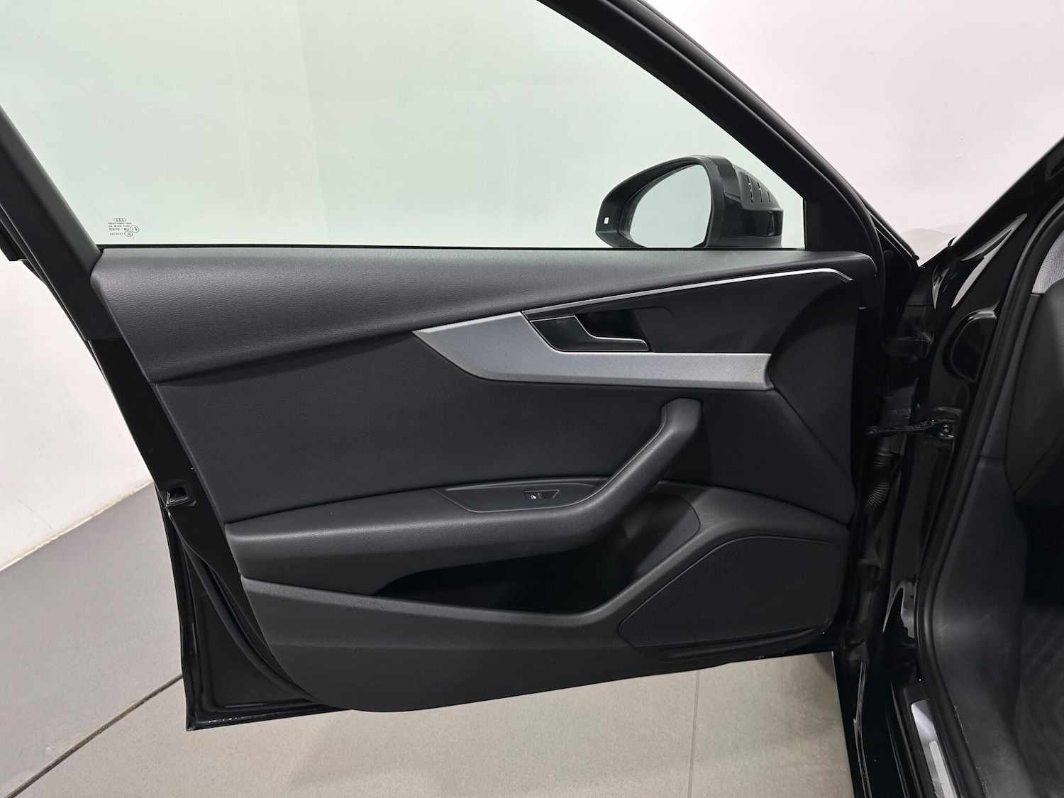 Used Audi A4 2018 for sale - 77440244: Photo 37