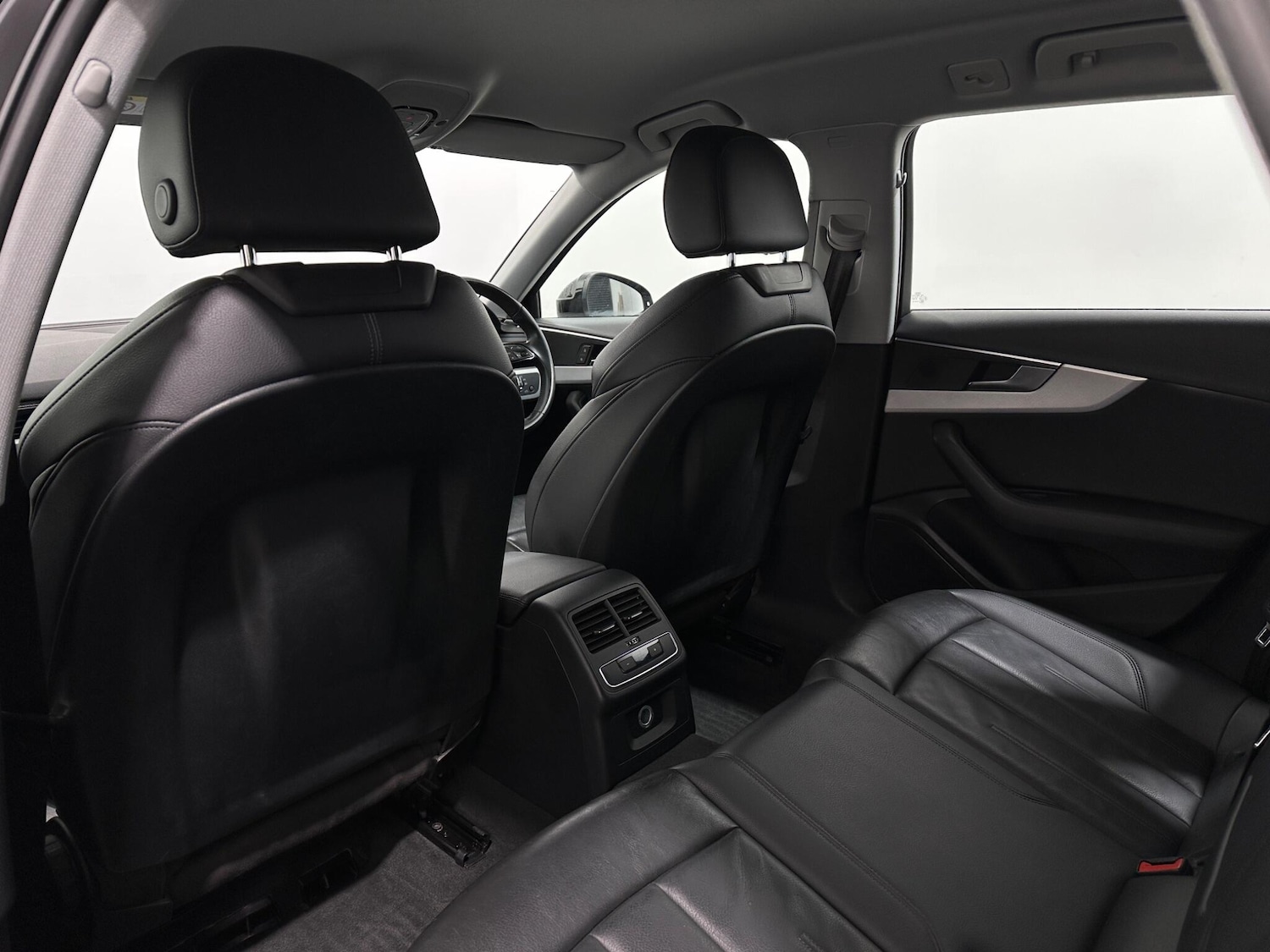 Used Audi A4 2018 for sale - 77440244: Photo 38