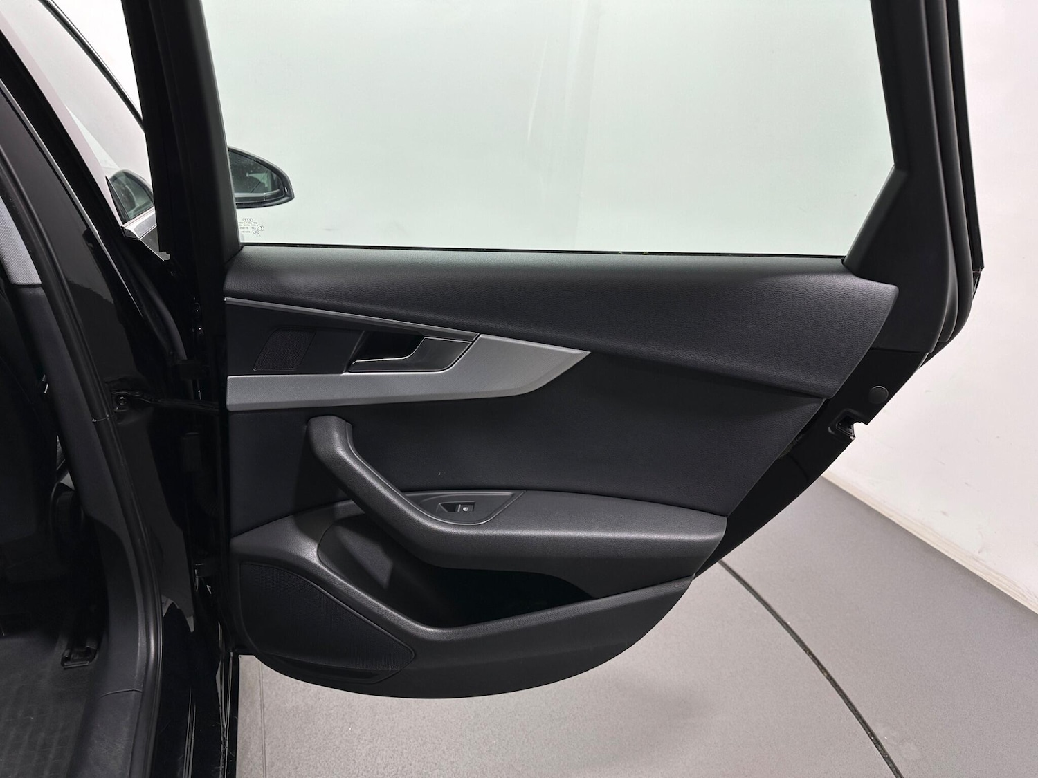 Used Audi A4 2018 for sale - 77440244: Photo 44