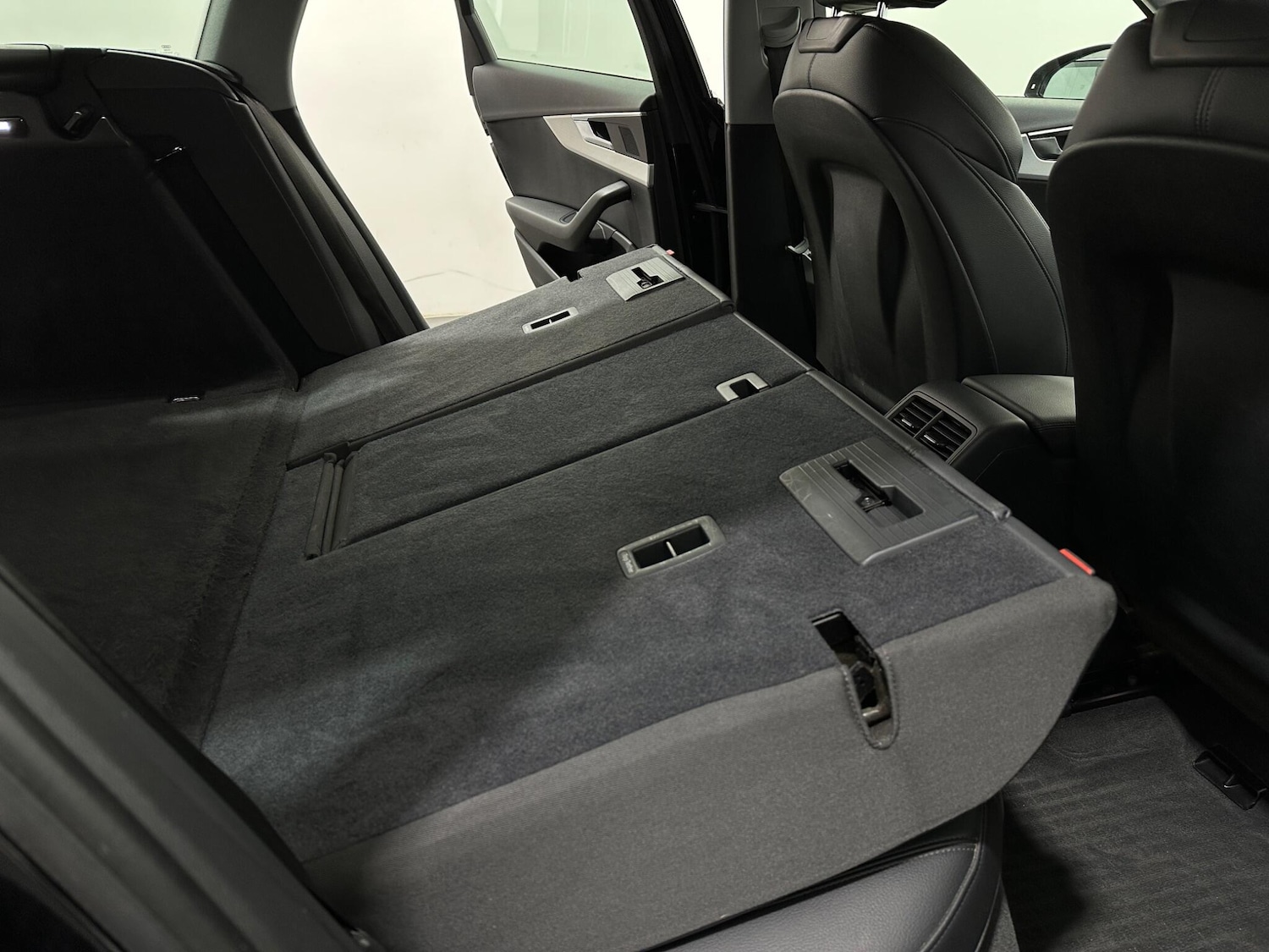 Used Audi A4 2018 for sale - 77440244: Photo 47