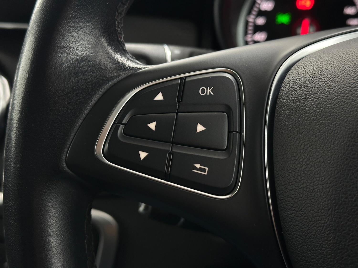 Used Mercedes-Benz GLA 2019 for sale - 76878828: Photo 12