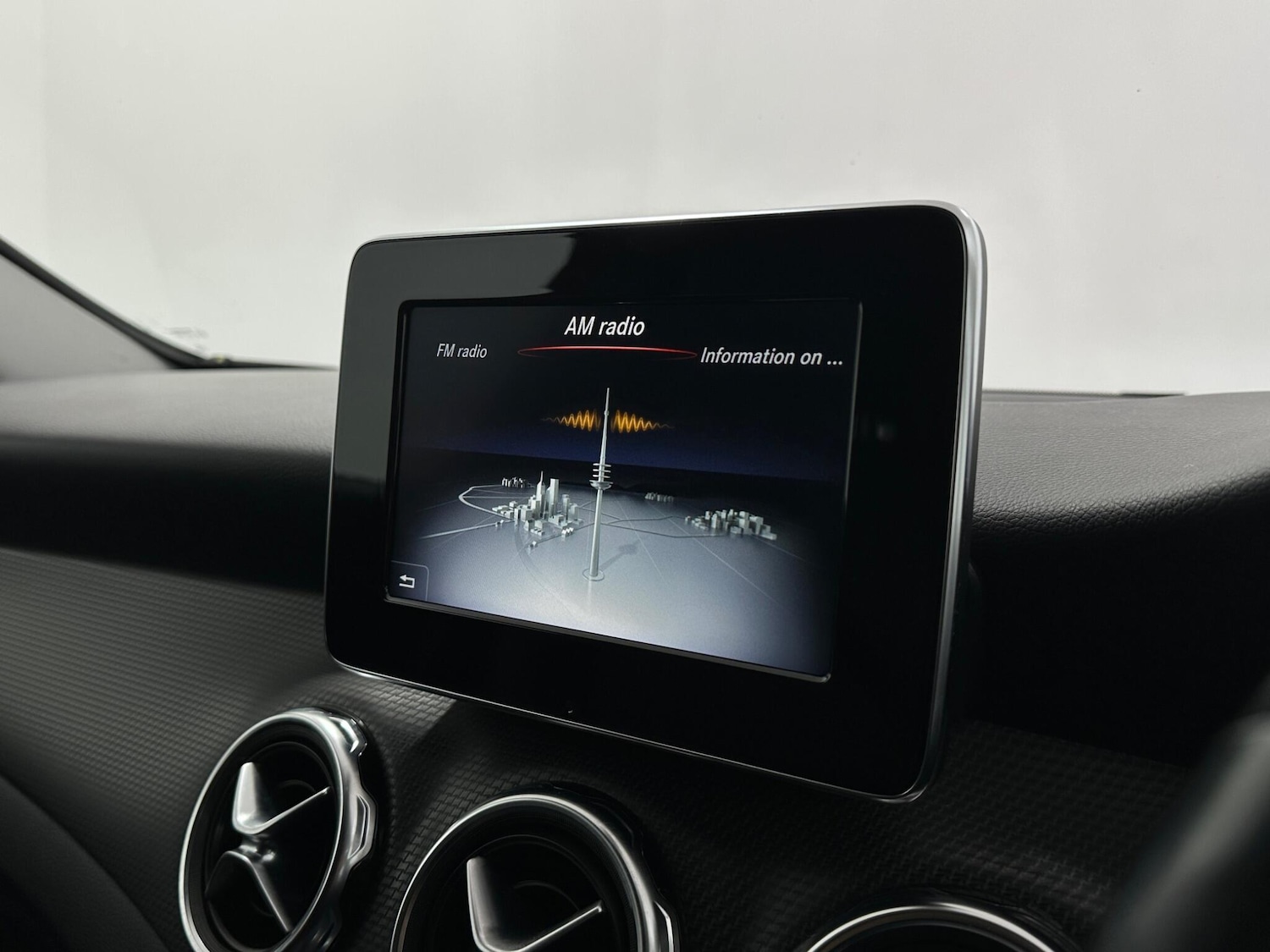 Used Mercedes-Benz GLA 2019 for sale - 76878828: Photo 23