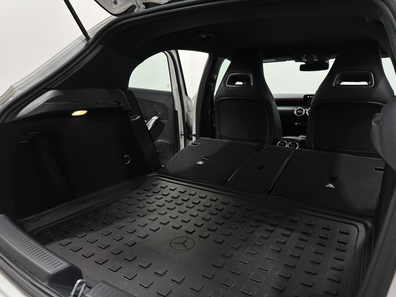 Used Mercedes-Benz A-Class 2018 for sale - 78185441: Photo 46