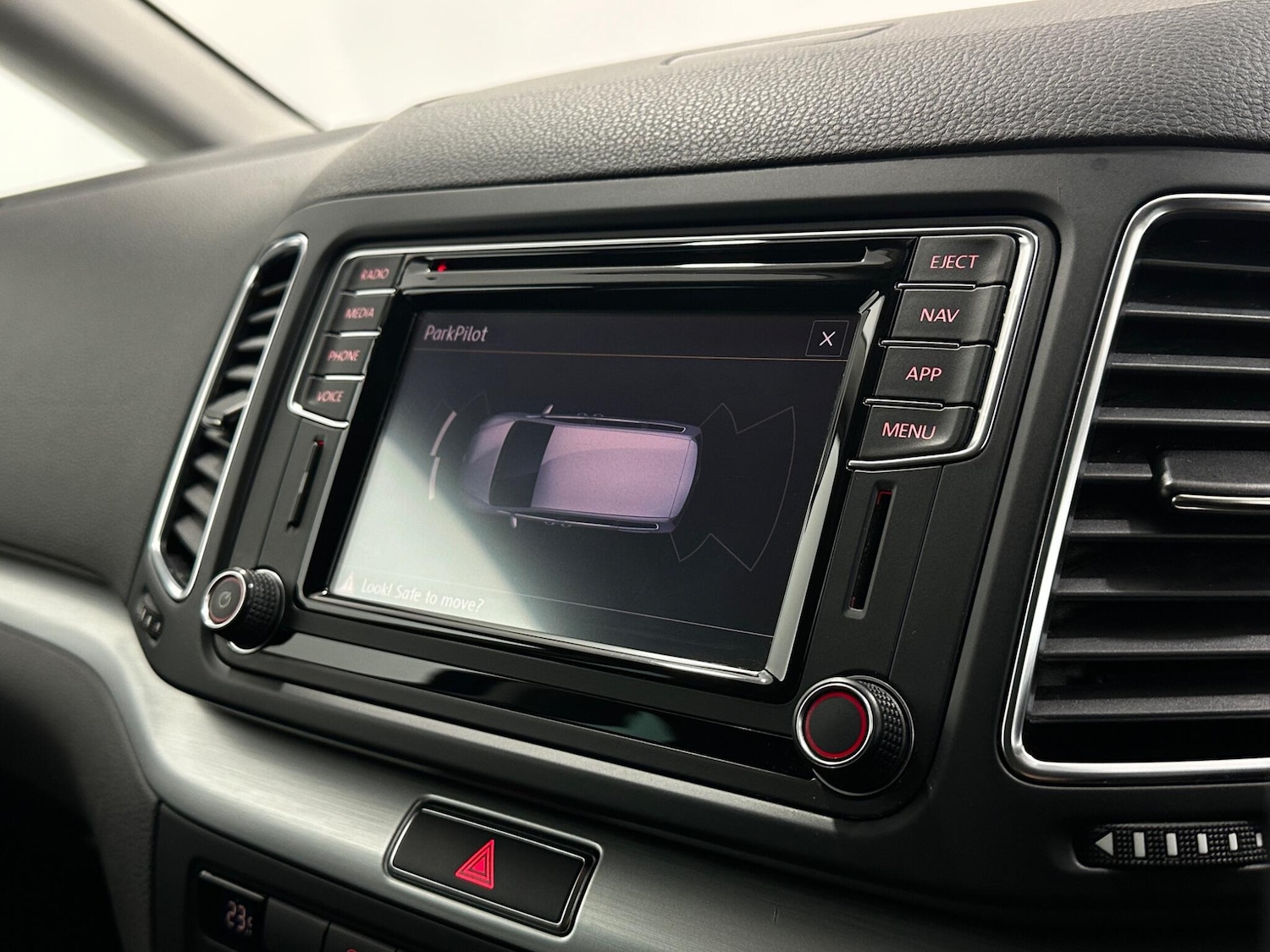 Used Volkswagen Sharan for sale - 77683402: Photo 23