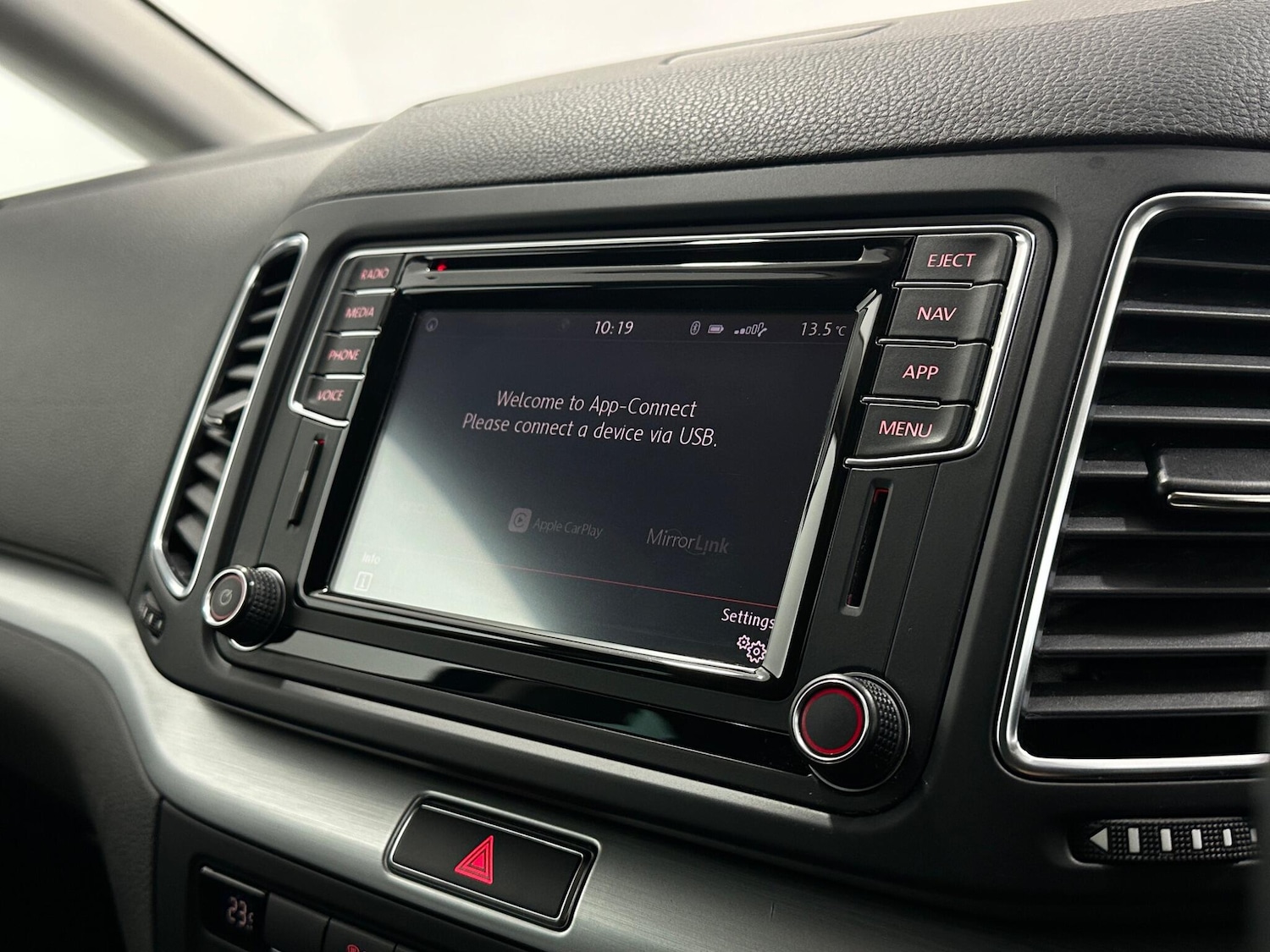 Used Volkswagen Sharan for sale - 77683402: Photo 24