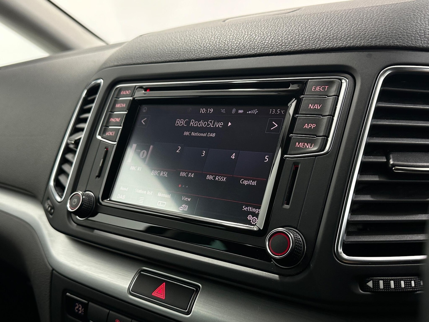 Used Volkswagen Sharan for sale - 77683402: Photo 26