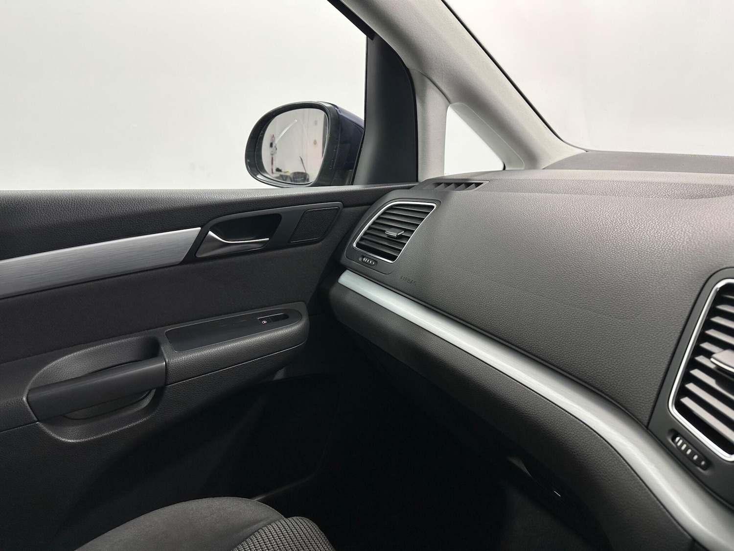 Used Volkswagen Sharan for sale - 77683402: Photo 28