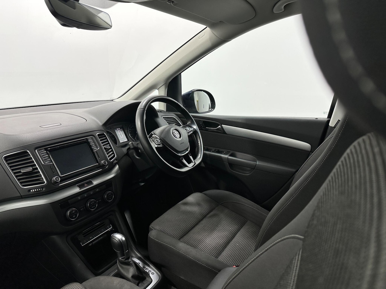 Used Volkswagen Sharan for sale - 77683402: Photo 31