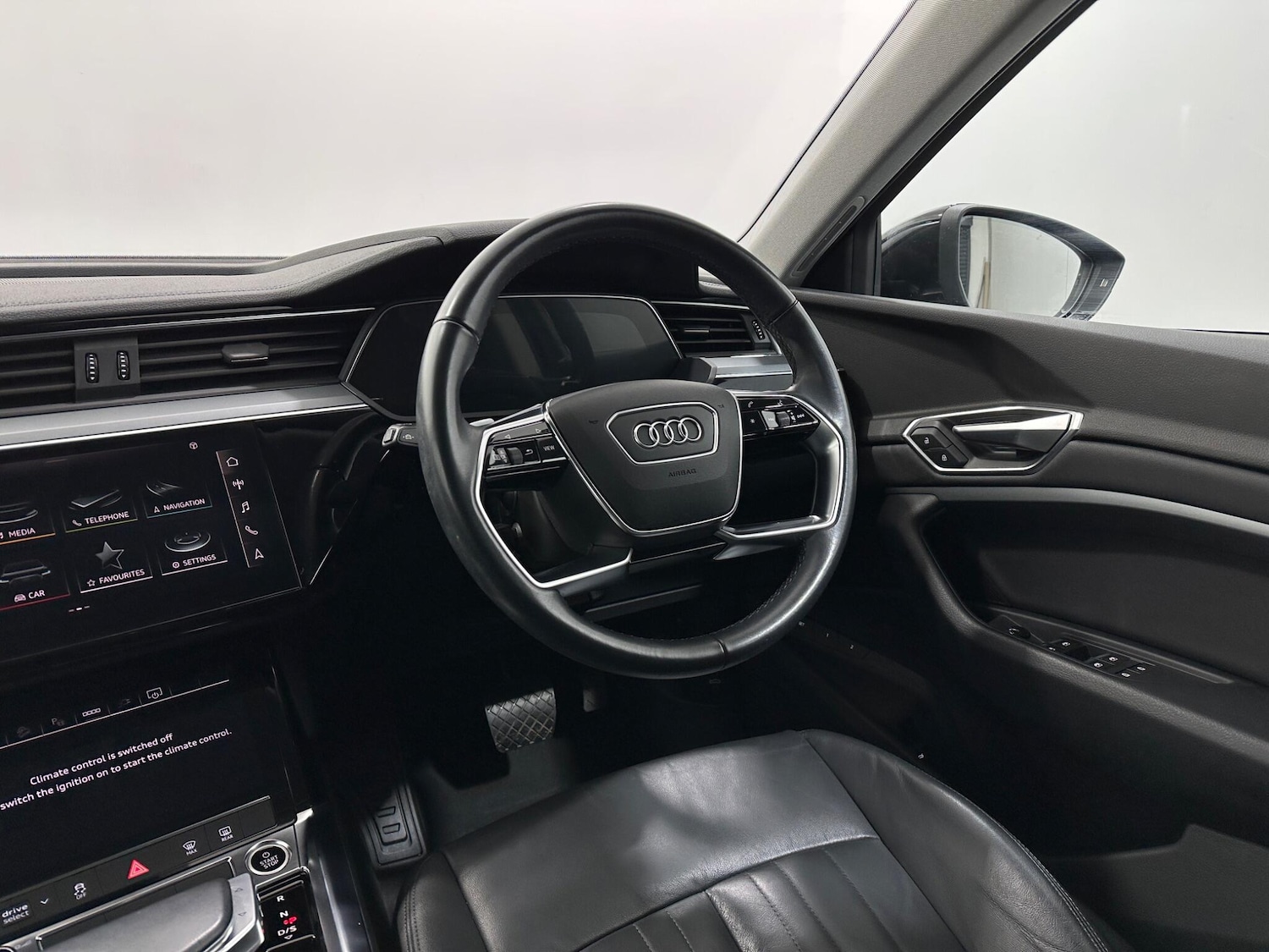 Used Audi e-tron 2021 for sale - 76878878: Photo 11