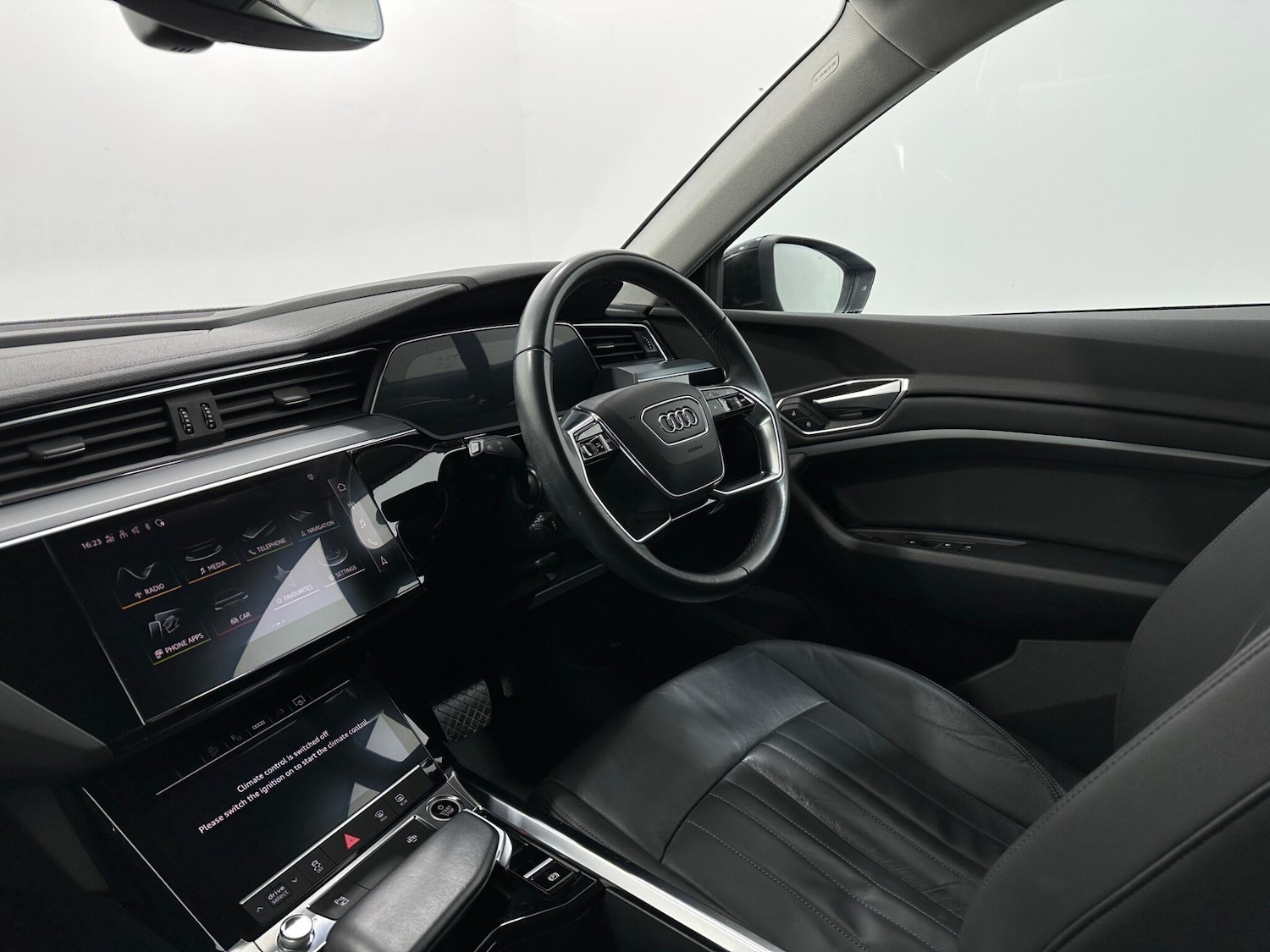 Used Audi e-tron 2021 for sale - 76878878: Photo 29