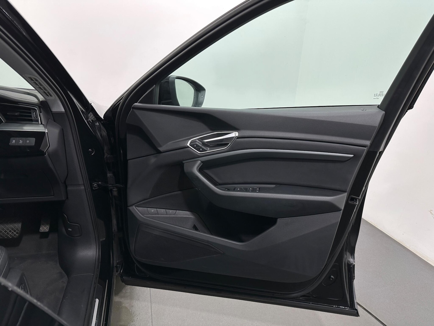 Used Audi e-tron 2021 for sale - 76878878: Photo 32