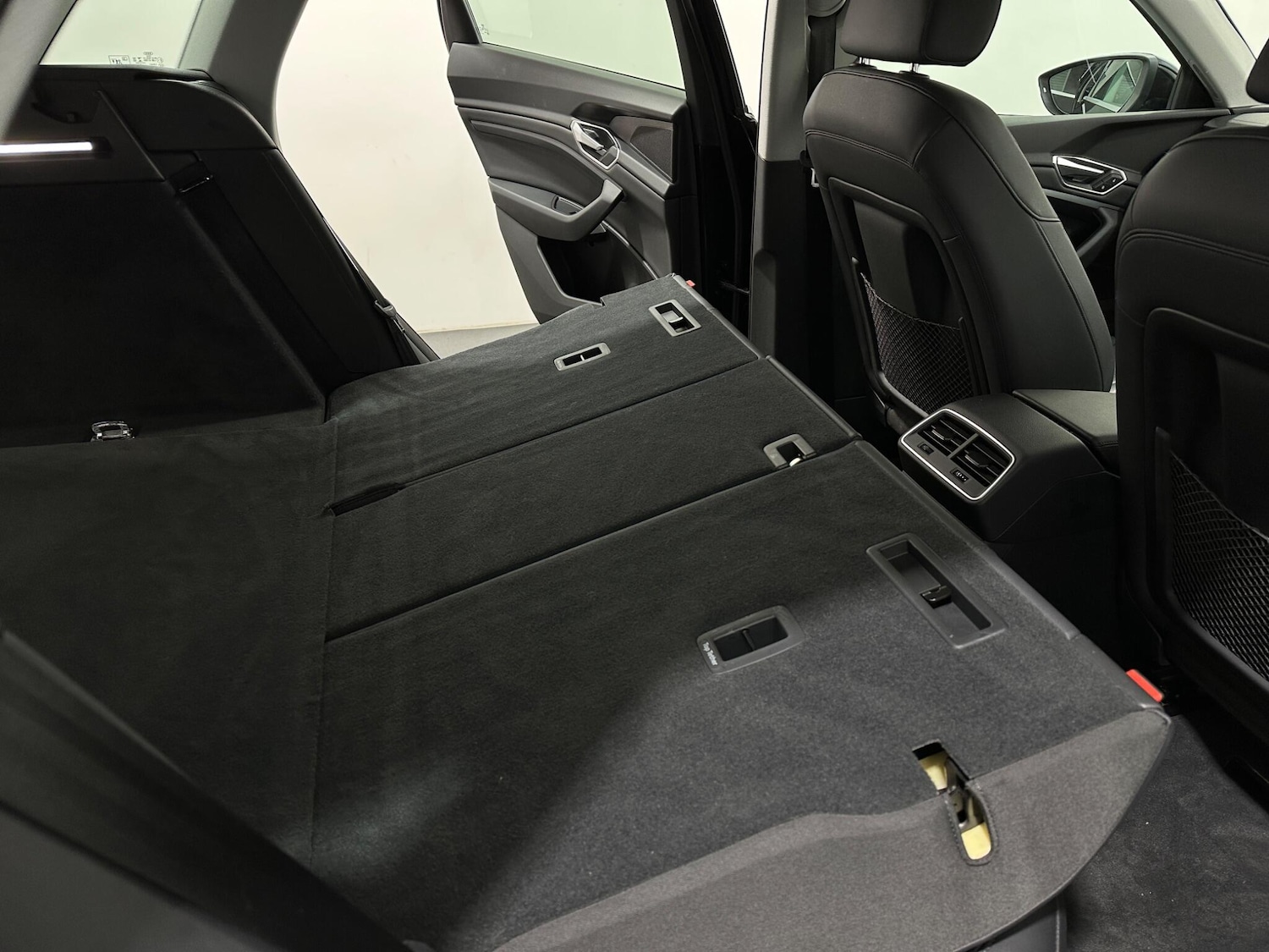 Used Audi e-tron 2021 for sale - 76878878: Photo 45