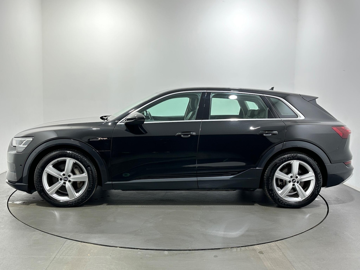 Used Audi e-tron 2021 for sale - 76878878: Photo 5