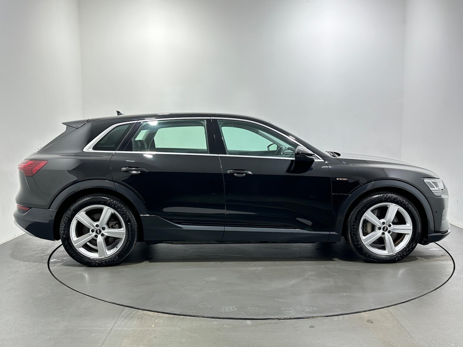 Used Audi e-tron 2021 for sale - 76878878: Photo 9