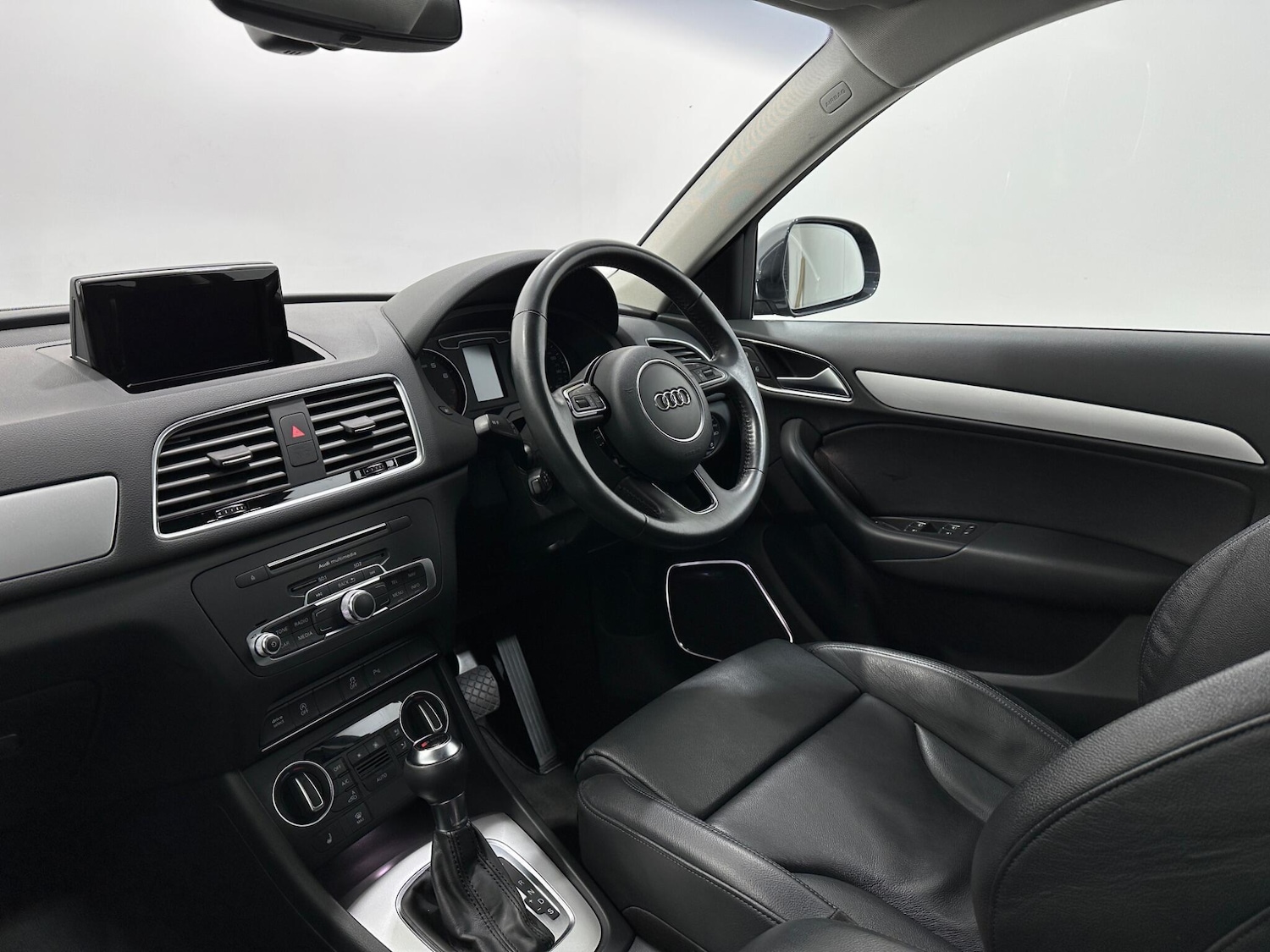 Used Audi Q3 2018 for sale - 77202838: Photo 30