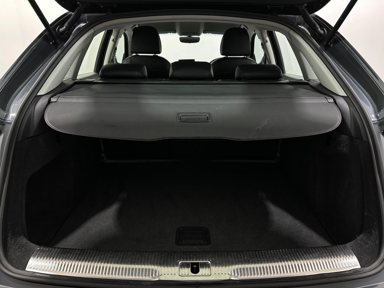 Used Audi Q3 2018 for sale - 77202838: Photo 46