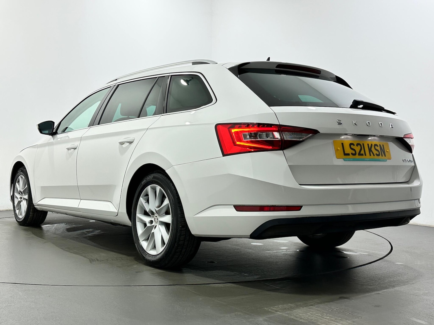 Used Skoda Superb 2021 for sale - 77625167: Photo 48